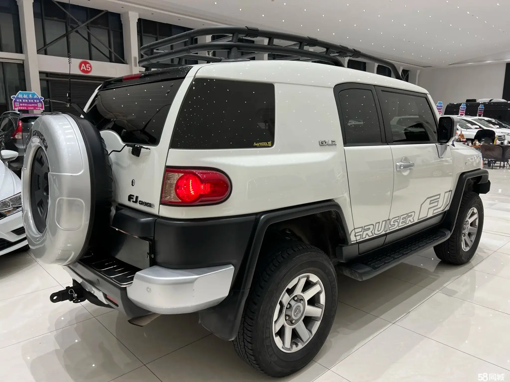 Toyota FJ Cruiser 2019 car image #11