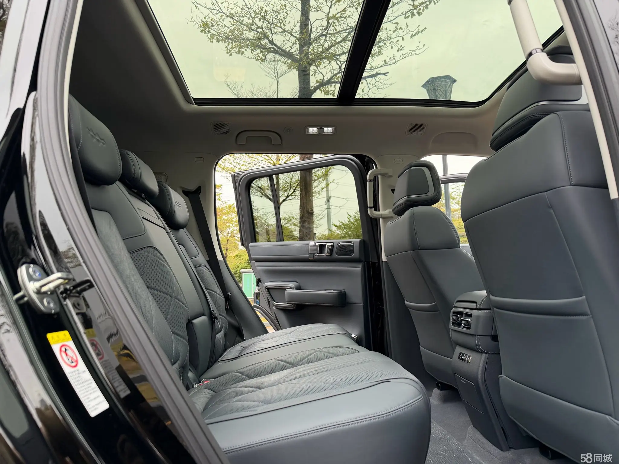 FangChengBao Leopard 5 2025 car image #11