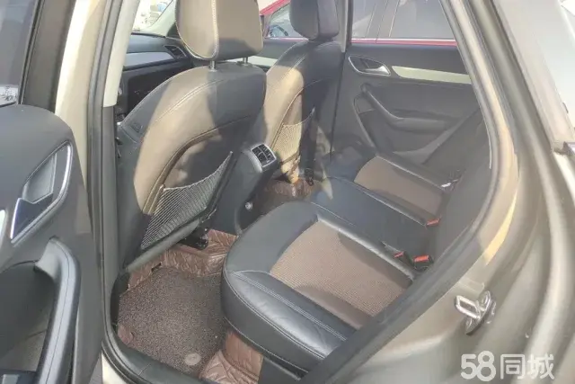 Audi Q3 2017 car image #11