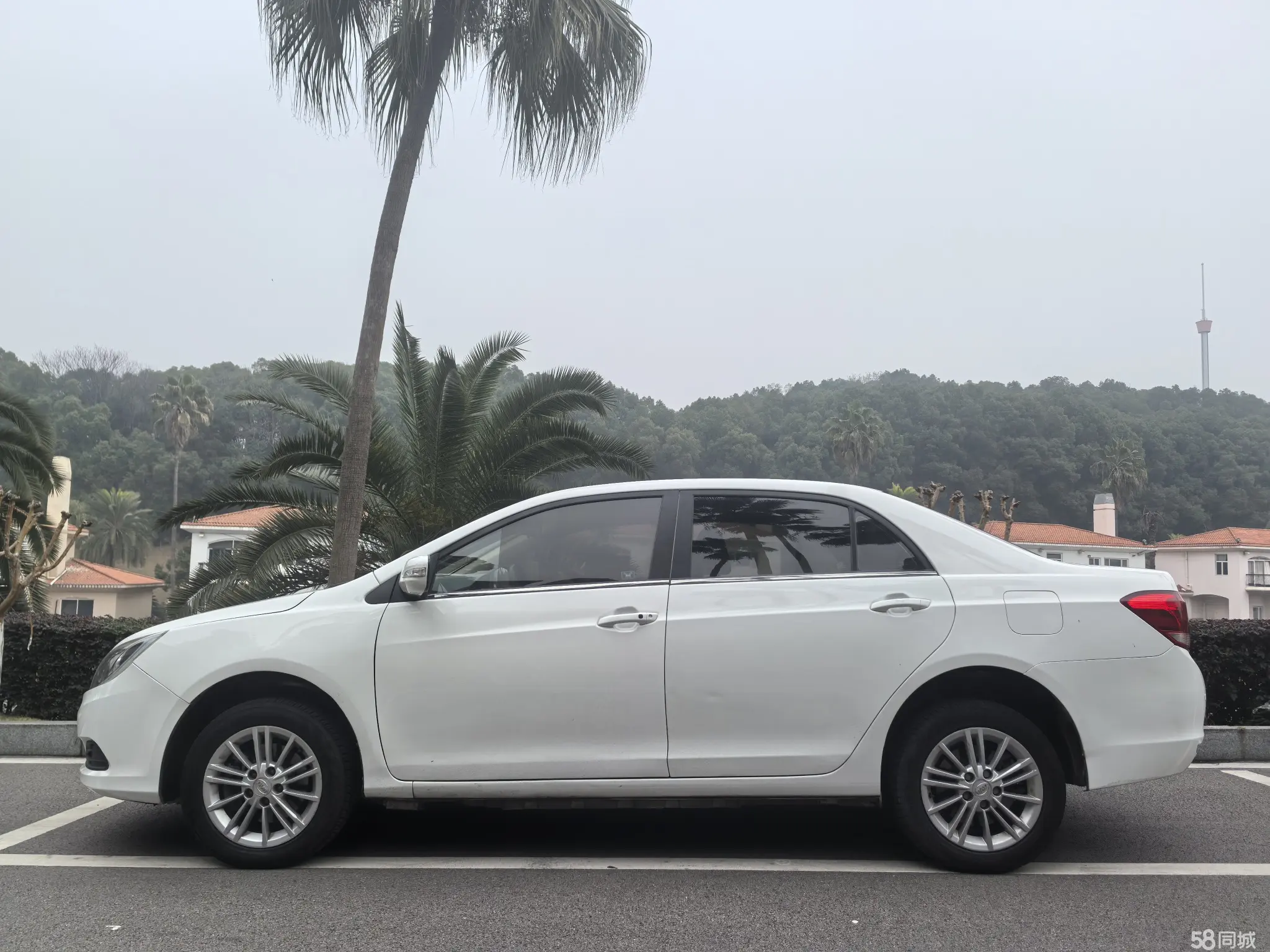 BYD e5 2018 #11 BYD e5 2018 car image #11