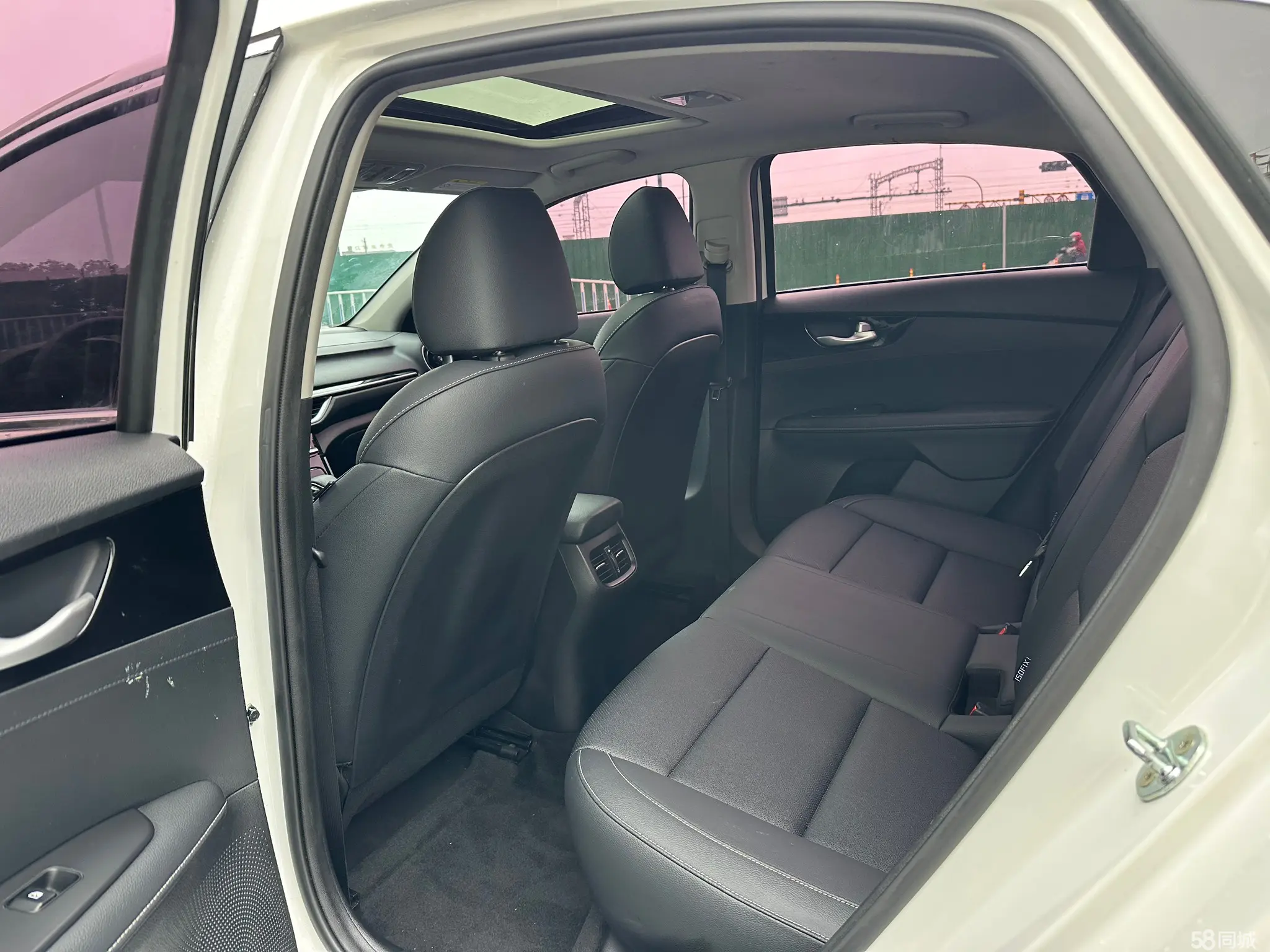 Kia K3 2020 image de voiture #11