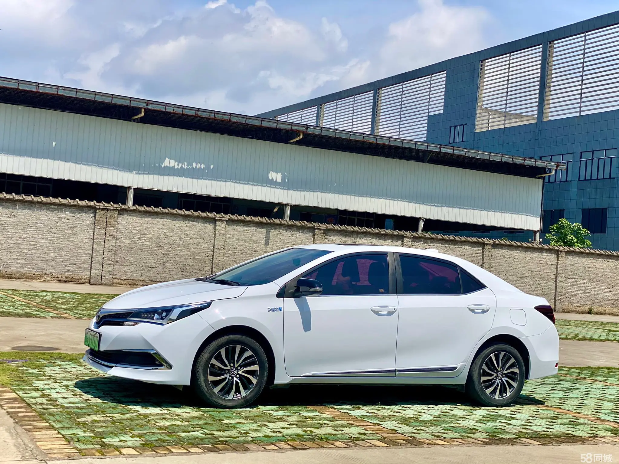 Toyota Corolla Hybird E+ 2019 car image #11