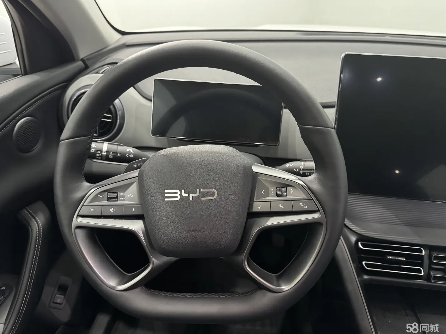 BYD Sea Lion 05 DM-i 2025 car image #11