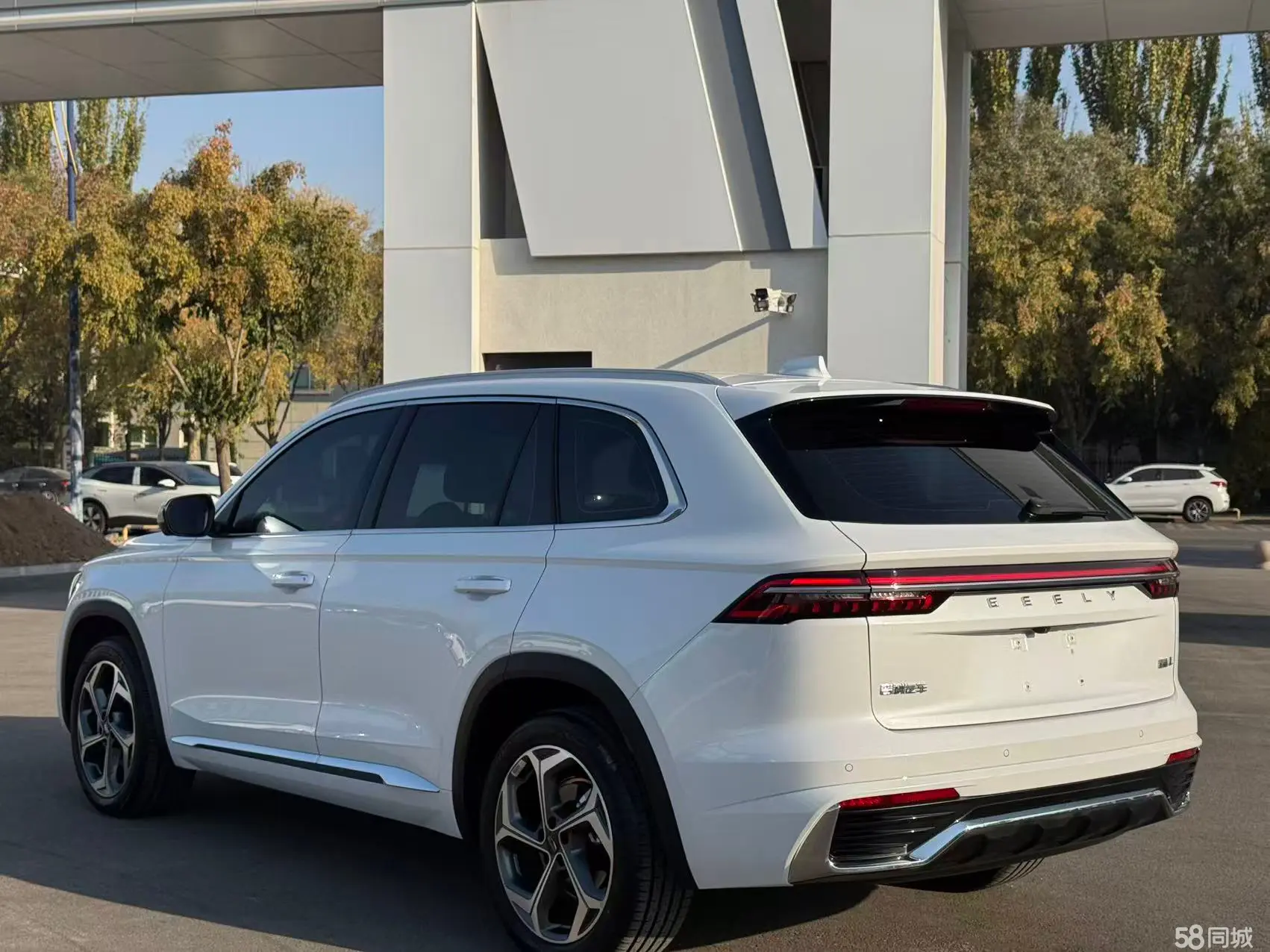 GEELY Monjaro 2024 car image #11