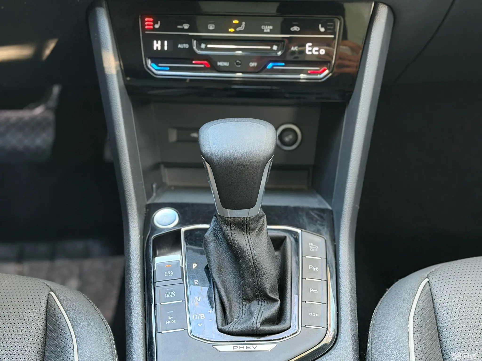 Volkswagen Tiguan L New Energy 2022 изображение автомобиля #11