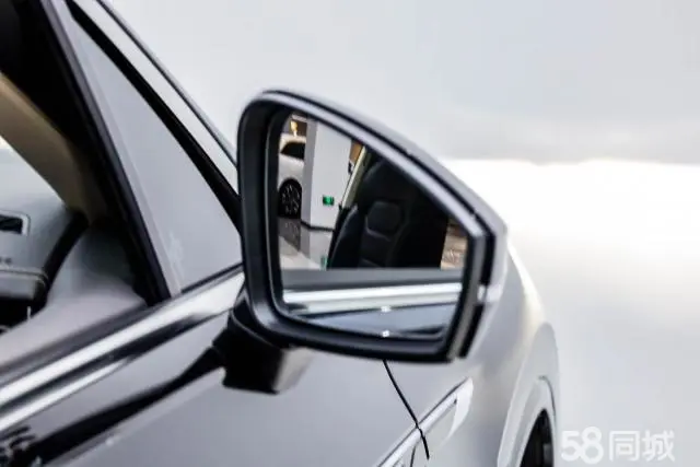 Volkswagen Touareg 2024 car image #11