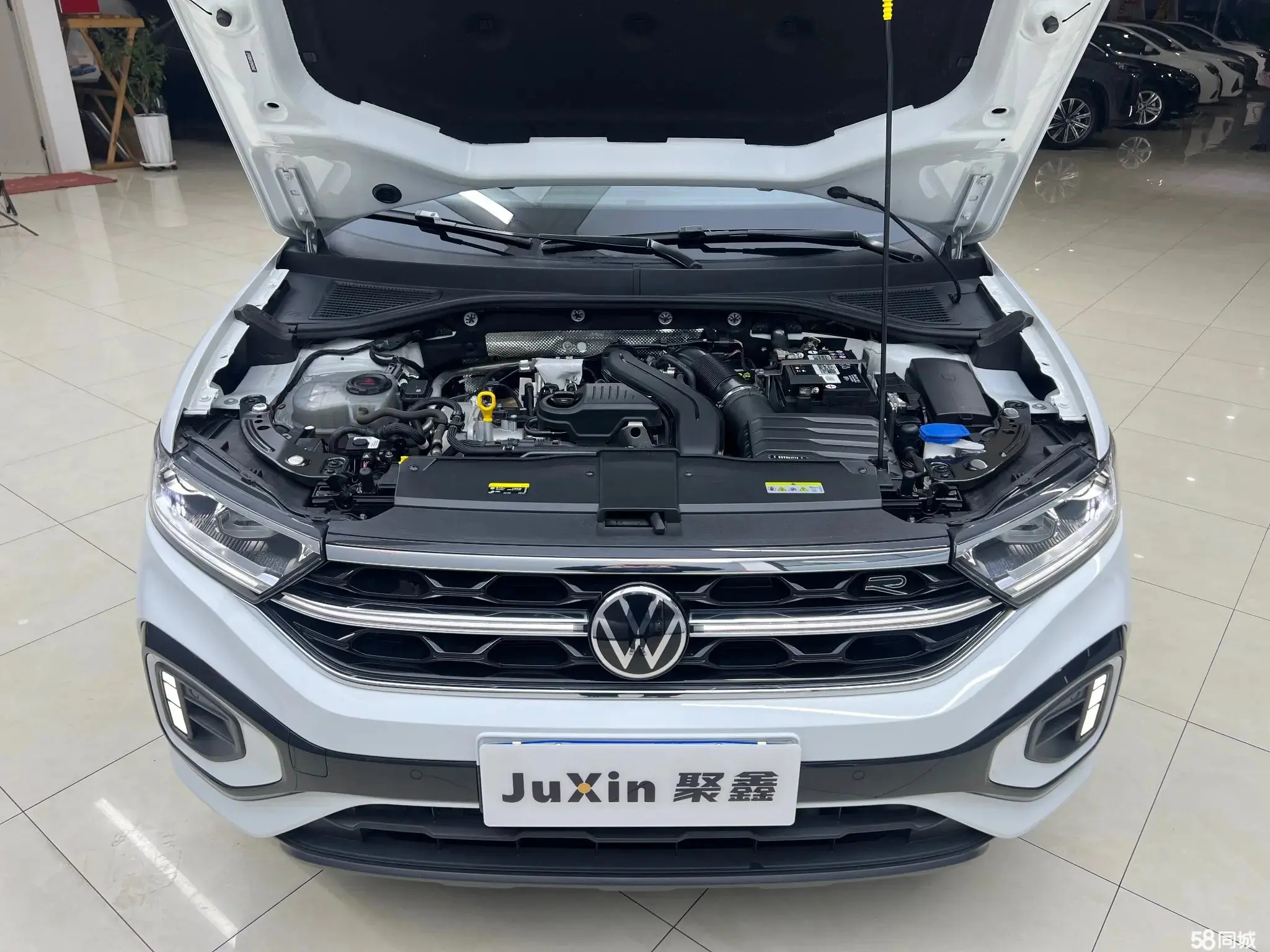 Volkswagen T-Roc 2023 immagine di auto #11