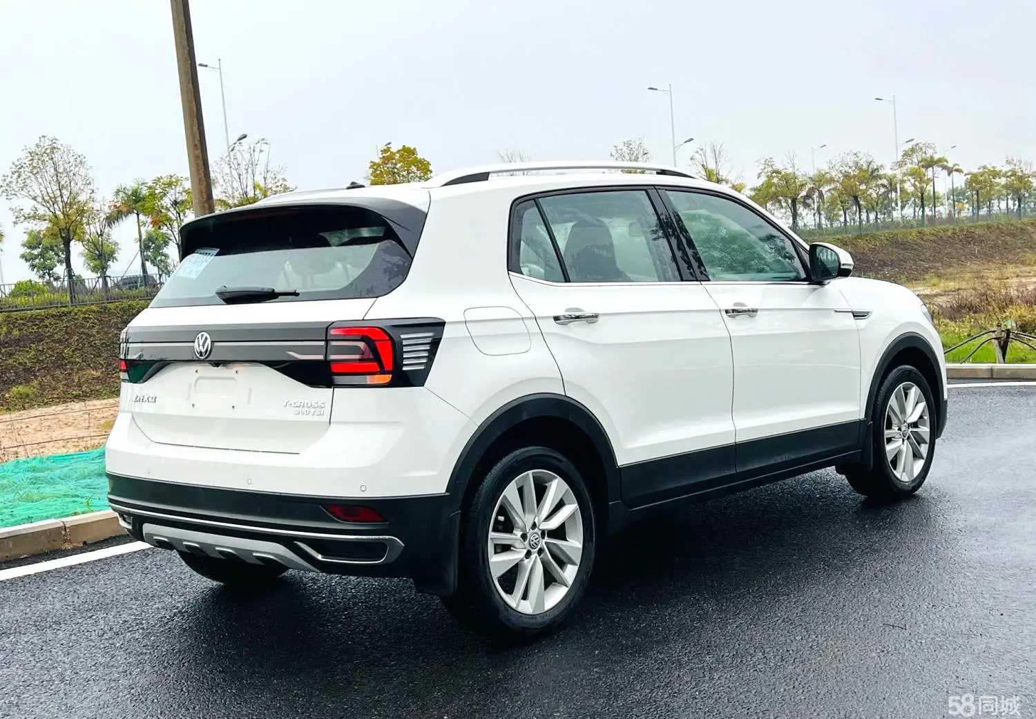 Volkswagen T-Cross 2020 #11 Volkswagen T-Cross 2020 car image #11