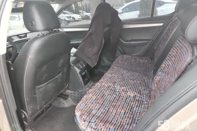 Skoda Octavia 2018 car image #11