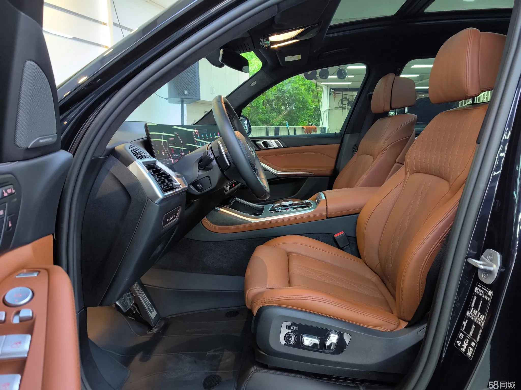 BMW X7 2023 immagine di auto #11