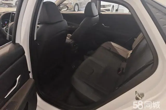 现代 伊兰特 2025 汽车图片 #11