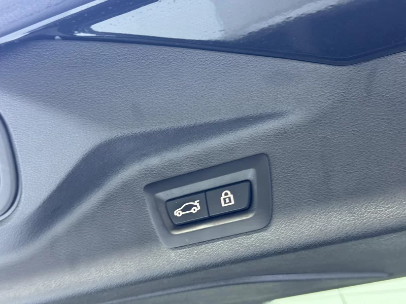 BMW X7 M60i 2021 #11 BMW X7 M60i 2021 car image #11