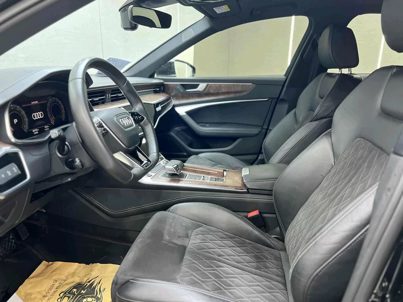 Audi A6L e-tron 2021 immagine di auto #11