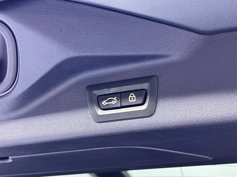 BMW X7 M60i 2022 #11 BMW X7 M60i 2022 car image #11