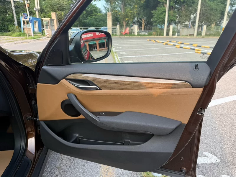 BMW X1 (Imported) 2012 imagem de carro #11