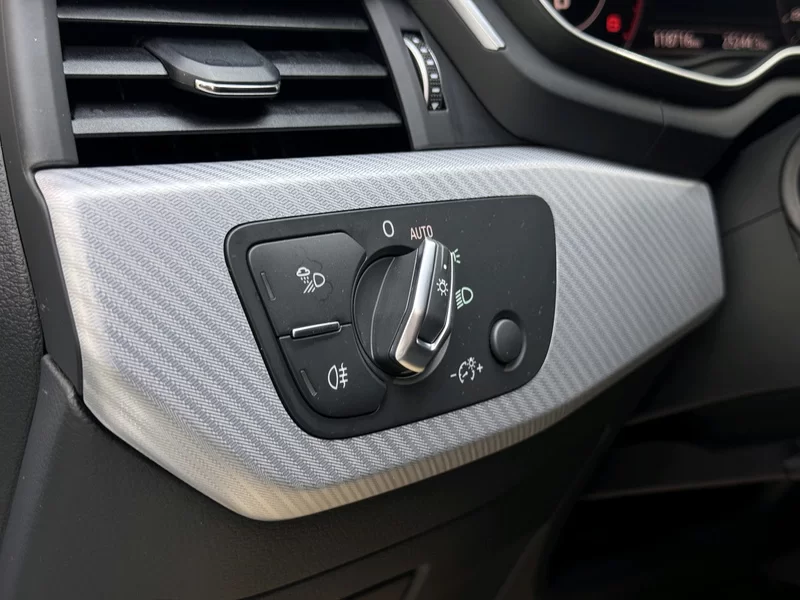 Audi A4 2019 immagine di auto #11