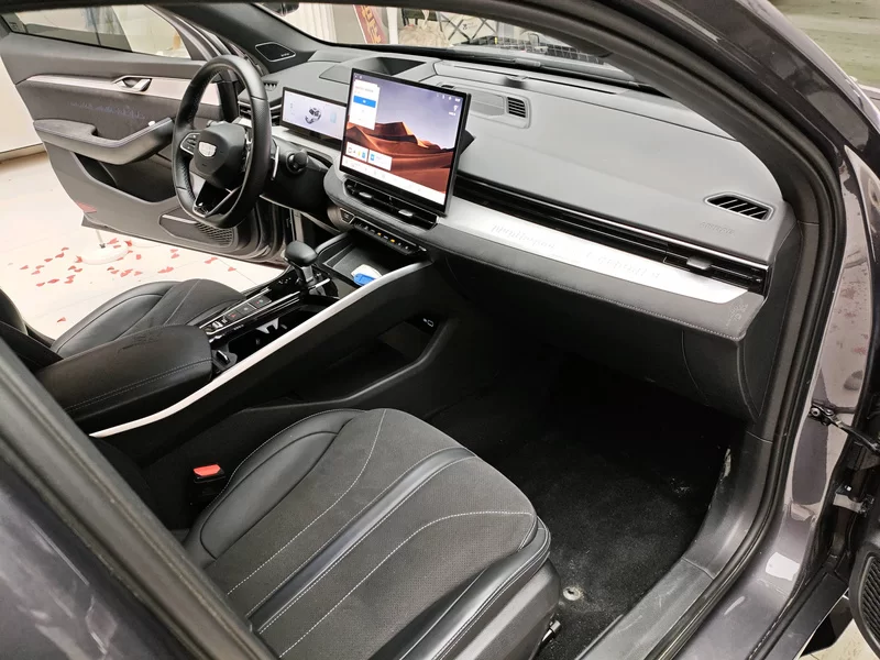 GEELY PrefaceL 2024 car image #11