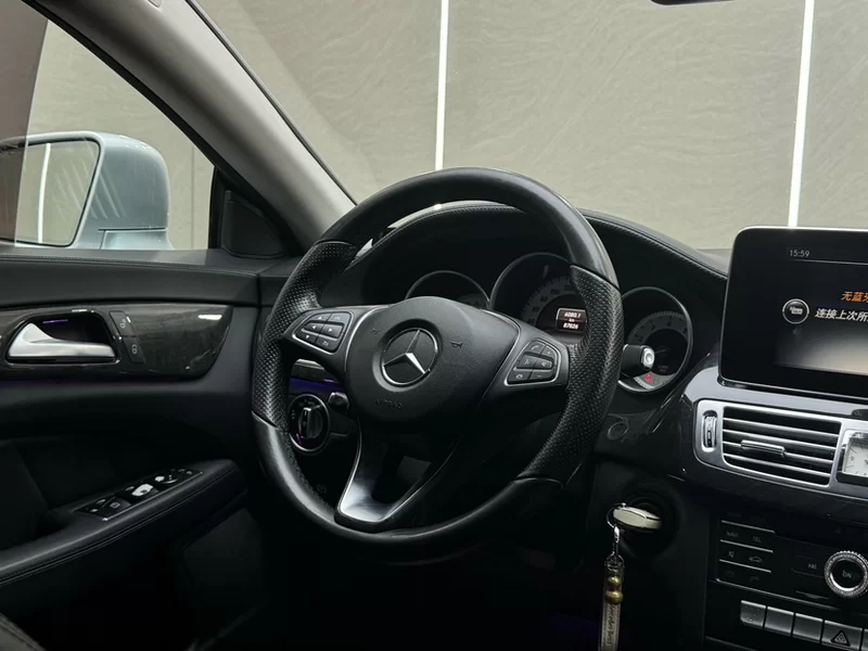 Mercedes-Benz CLS Class 2016 car image #11