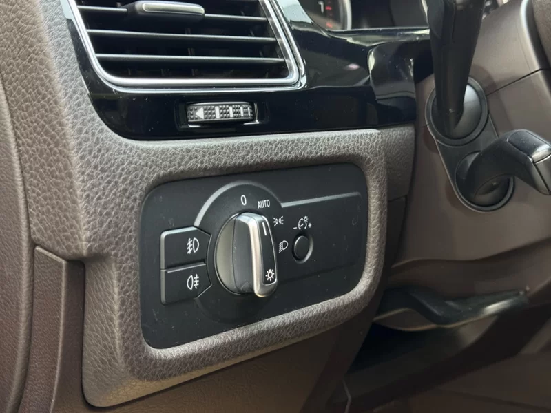 Volkswagen Touareg 2016 car image #11