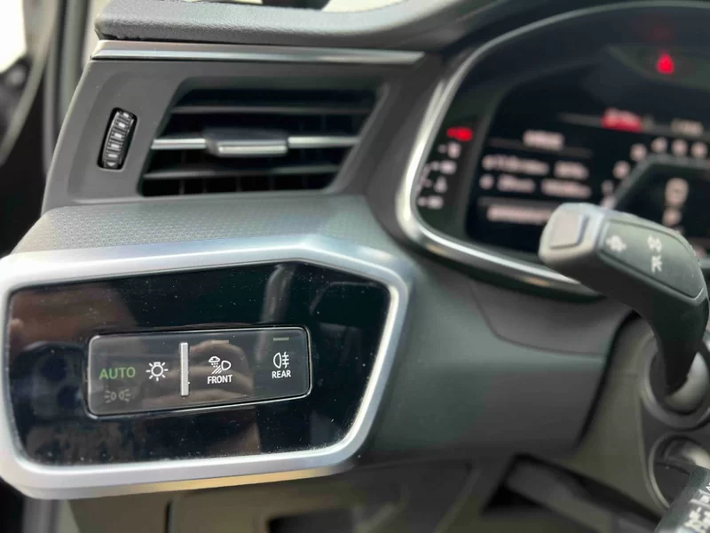 Audi A6 (Imported) 2021 #11 Audi A6 (Imported) 2021 car image #11