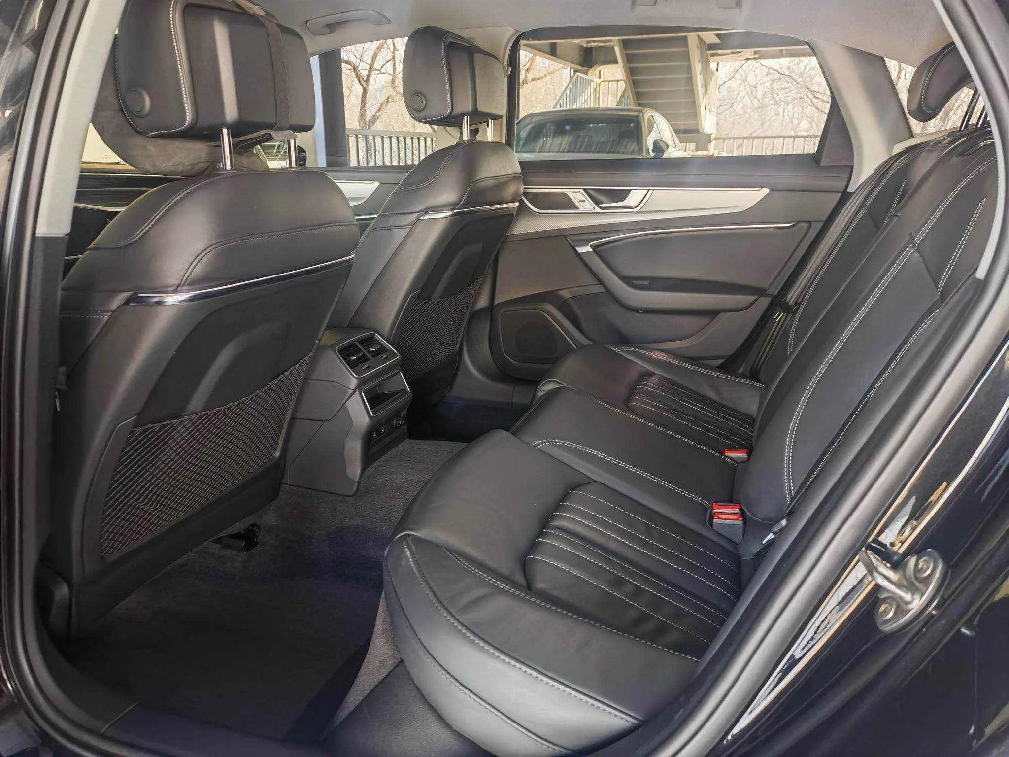 Audi A6L 2023 #11 Audi A6L 2023 صورة سيارة #11