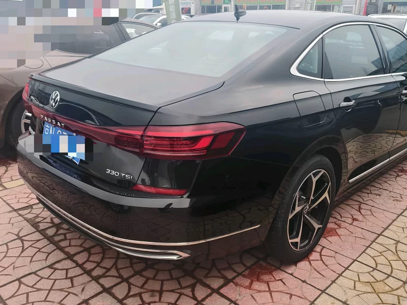Volkswagen Passat 2024 car image #11