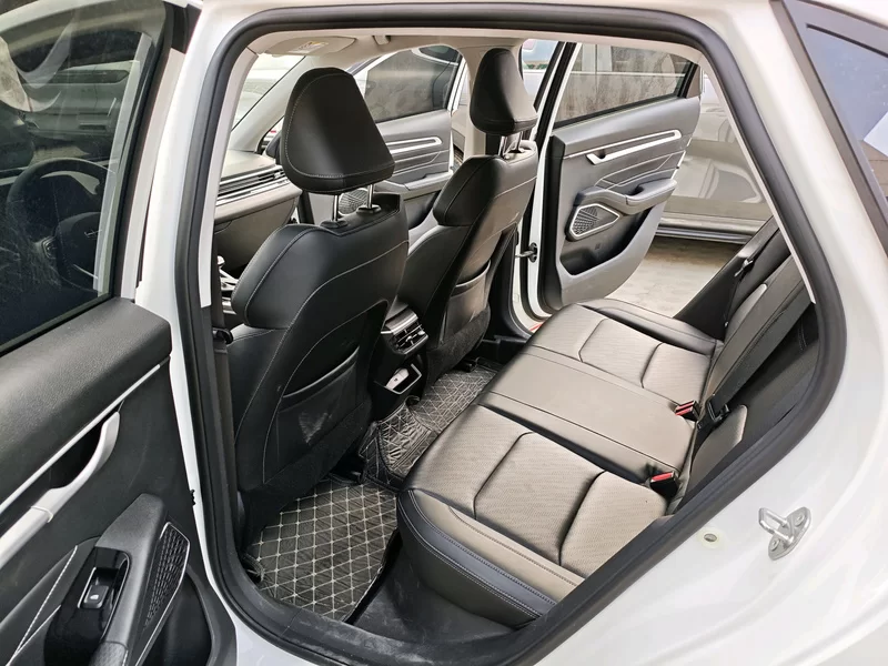 GEELY Emgrand 2022 #11 GEELY Emgrand 2022 car image #11