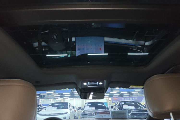 BYD Han 2023 car image #20