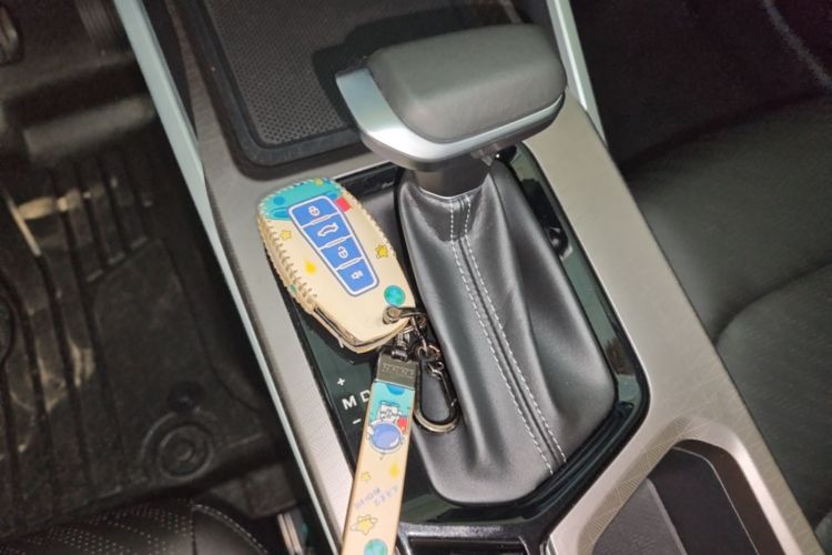 GEELY Emgrand 2022 car image #14