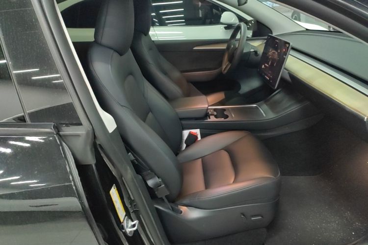 Tesla Model Y 2023 #24 Tesla Model Y 2023 car image #24