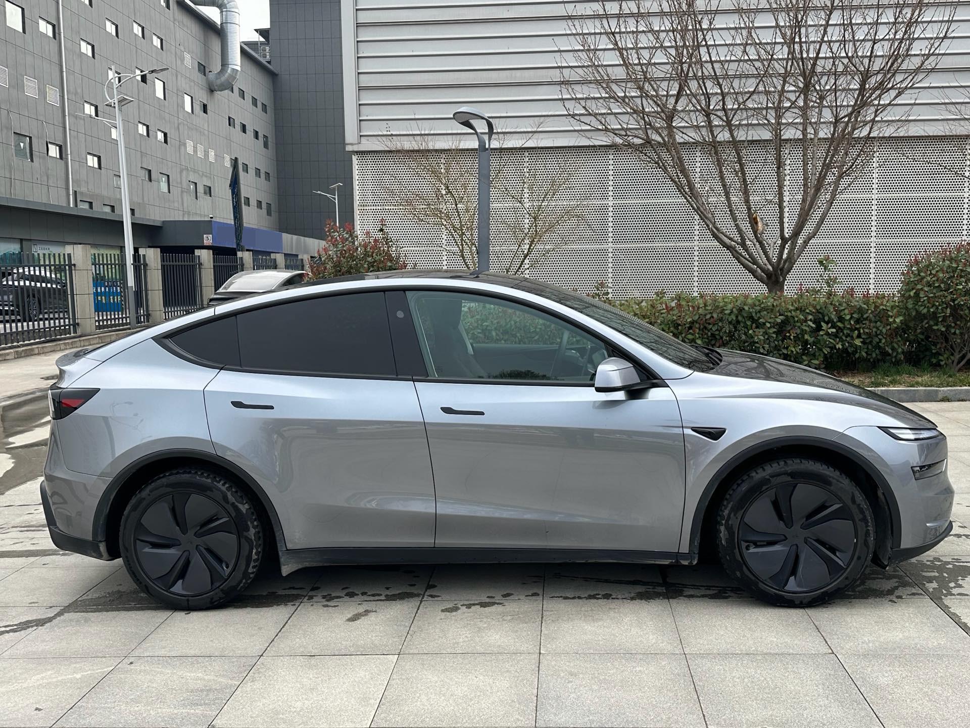 特斯拉 Model Y 2025 汽车图片 #6