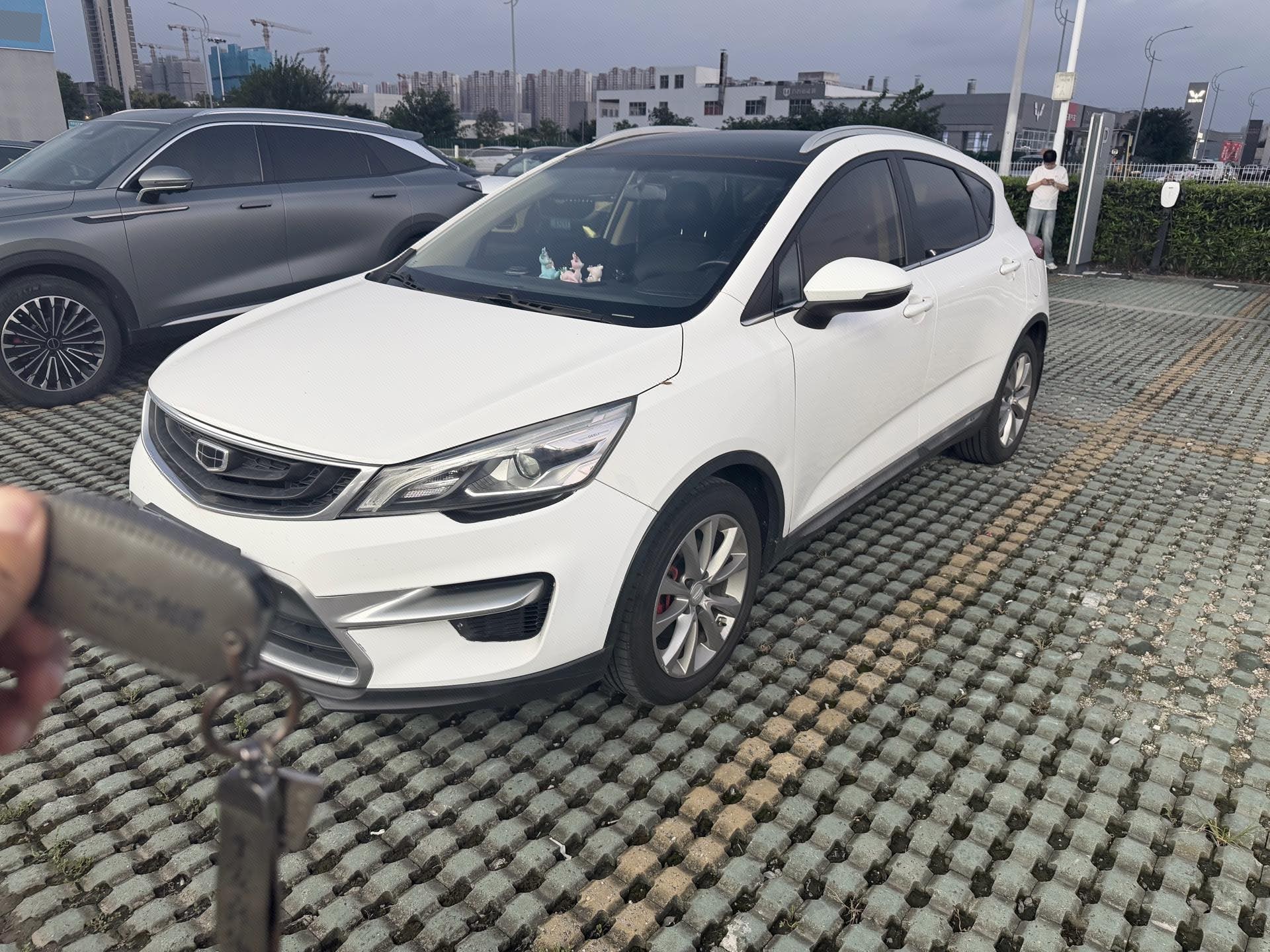 GEELY Emgrand GS 2016 GEELY Emgrand GS 2016 car image