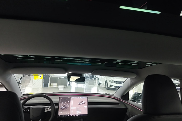 Tesla Model 3 2025 #18 Tesla Model 3 2025 car image #18
