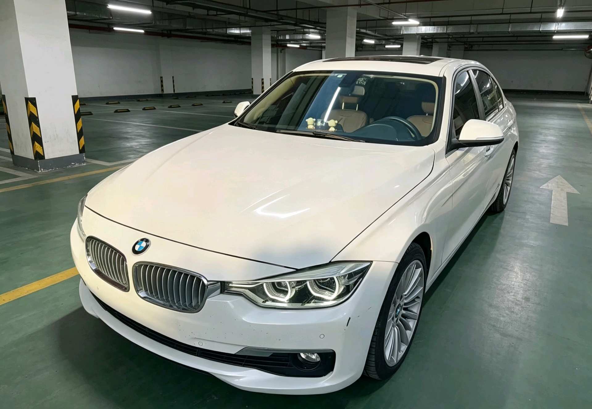 BMW 3 Series 2018 BMW 3 Series 2018 car image