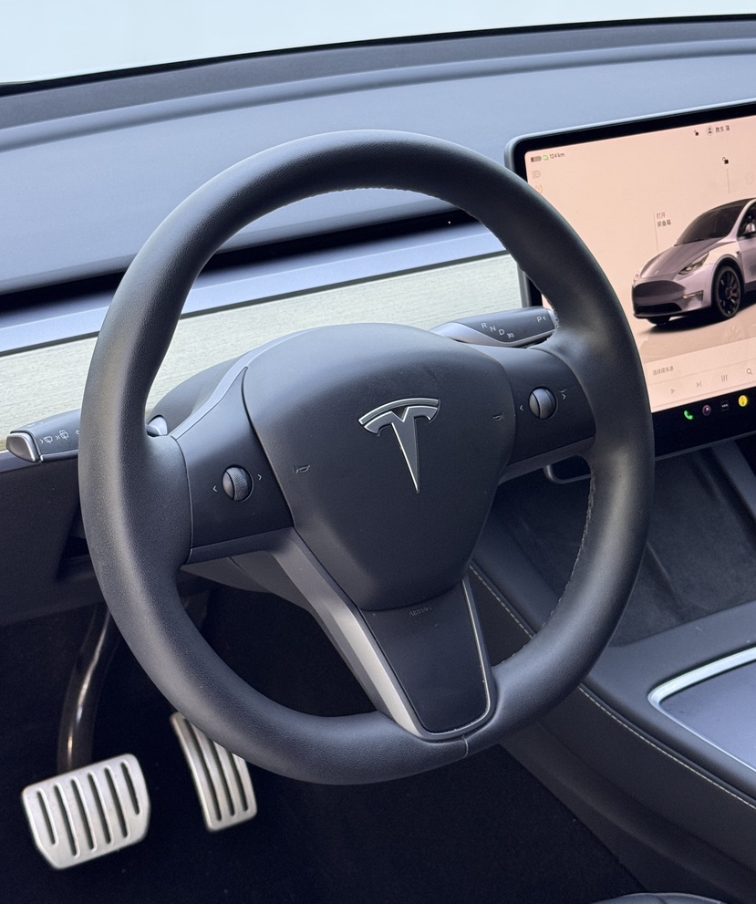Tesla Model Y 2023 #7 Tesla Model Y 2023 car image #7