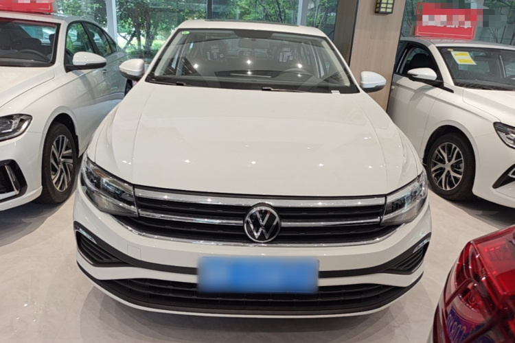 Volkswagen Bora 2026 car image #3