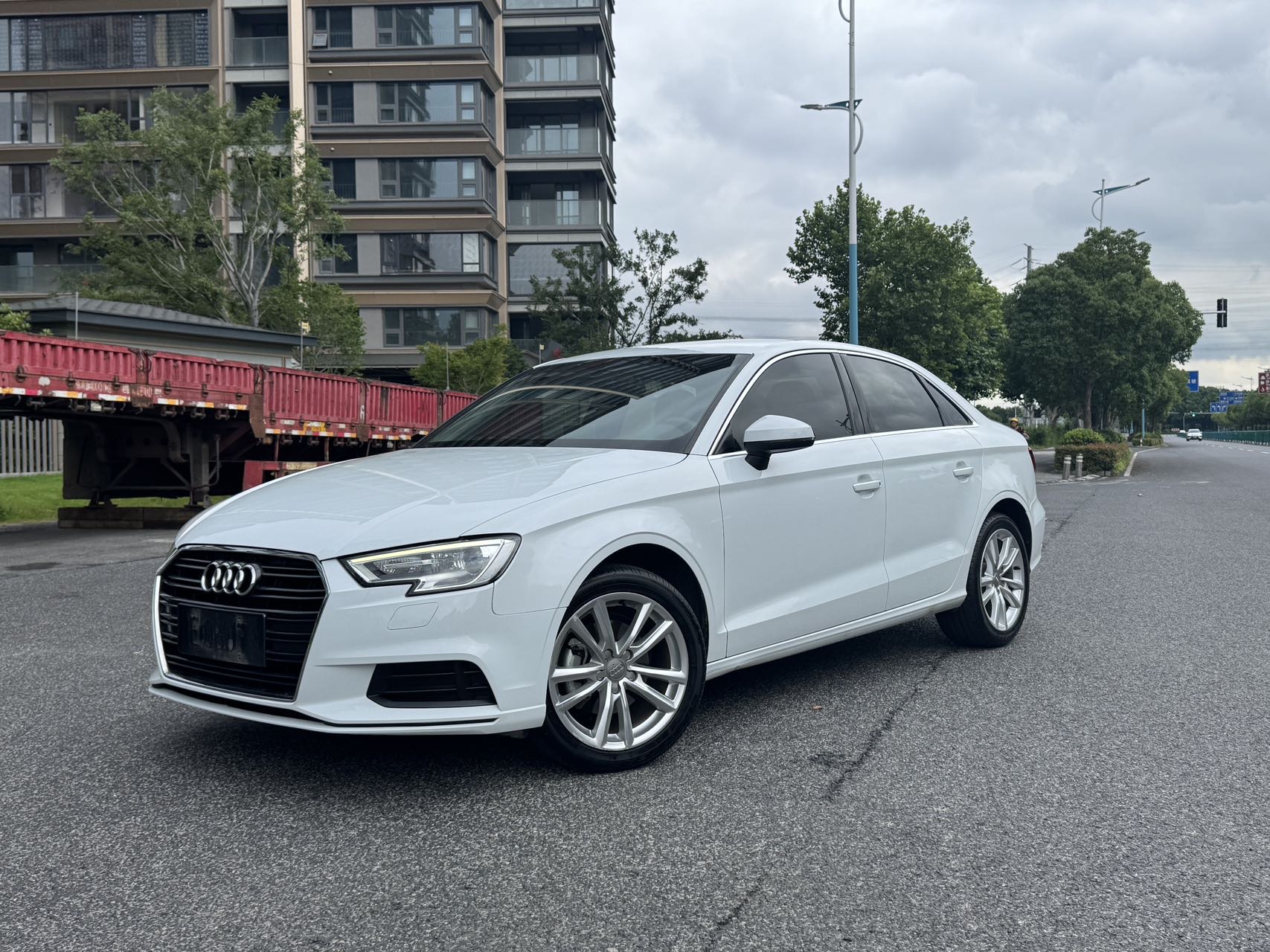 2017 2017 car image