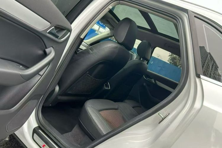 Audi Q3 2019 #12 Audi Q3 2019 car image #12