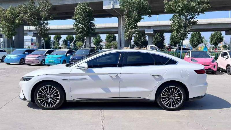BYD Han 2021 صورة سيارة #4