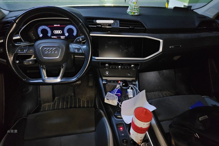 Audi Q3 2021 car image #11