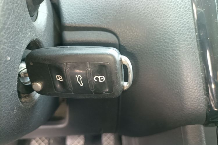 Volkswagen Polo 2018 car image #9