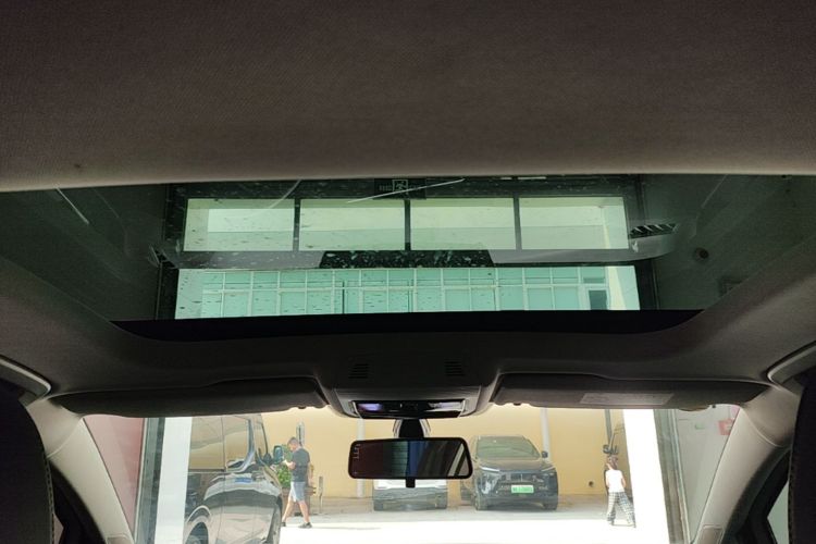 Volkswagen Golf 2024 car image #18