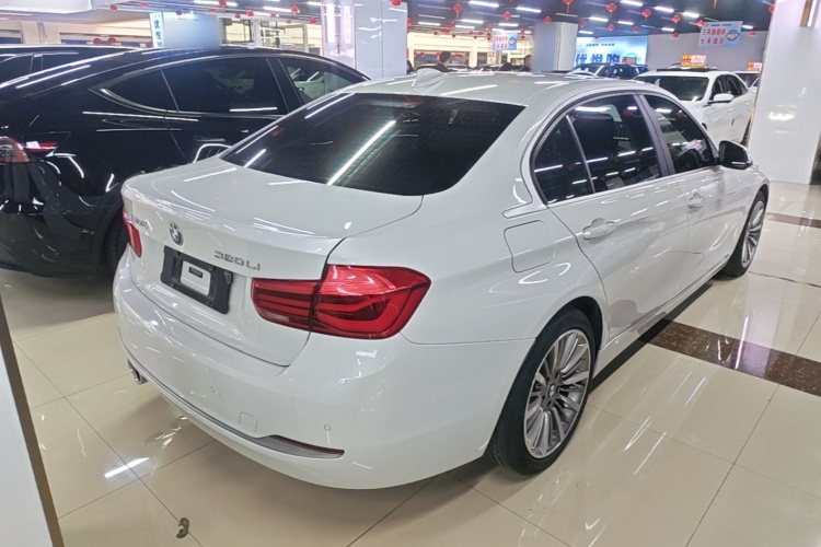 BMW 3 Series 2019 #7 BMW 3 Series 2019 car image #7