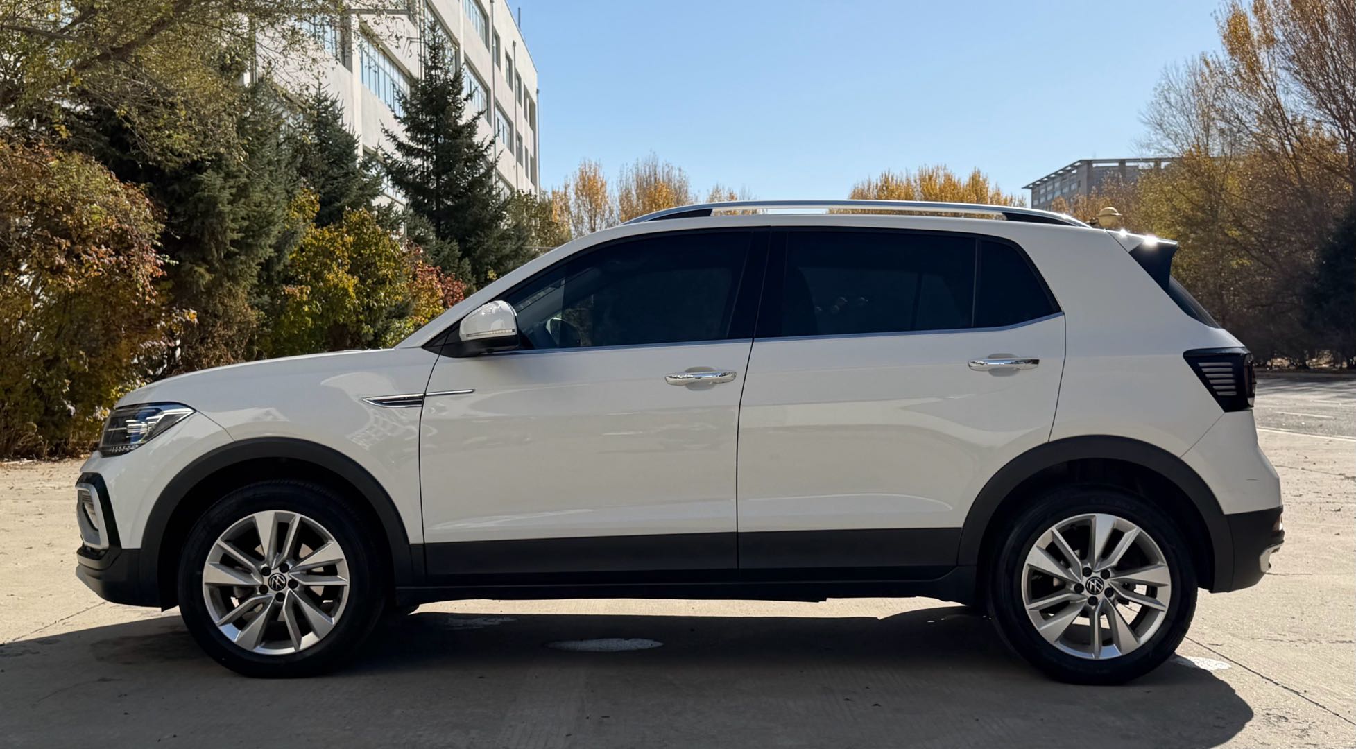 Volkswagen T-Cross 2022 #8 Volkswagen T-Cross 2022 car image #8