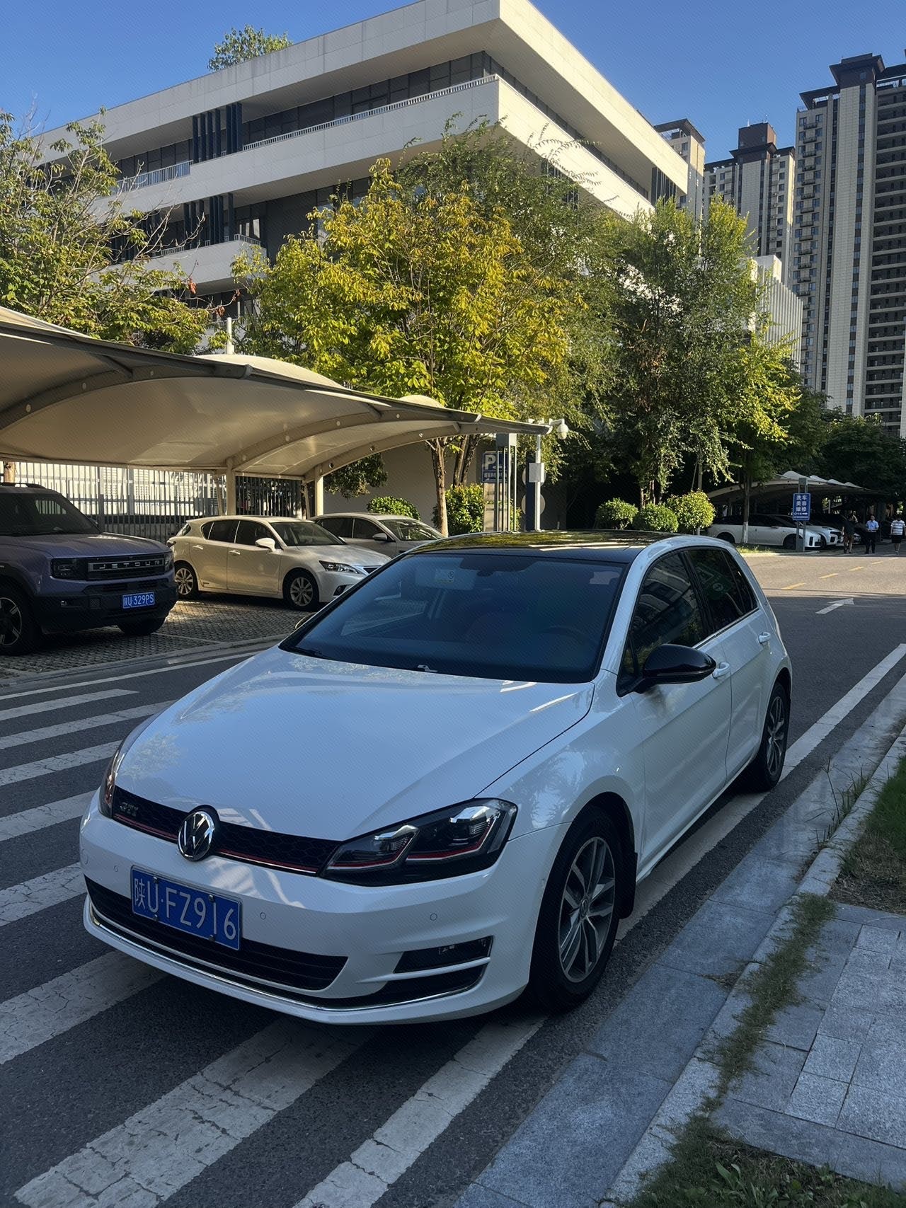 Volkswagen Golf 2017 صورة سيارة 