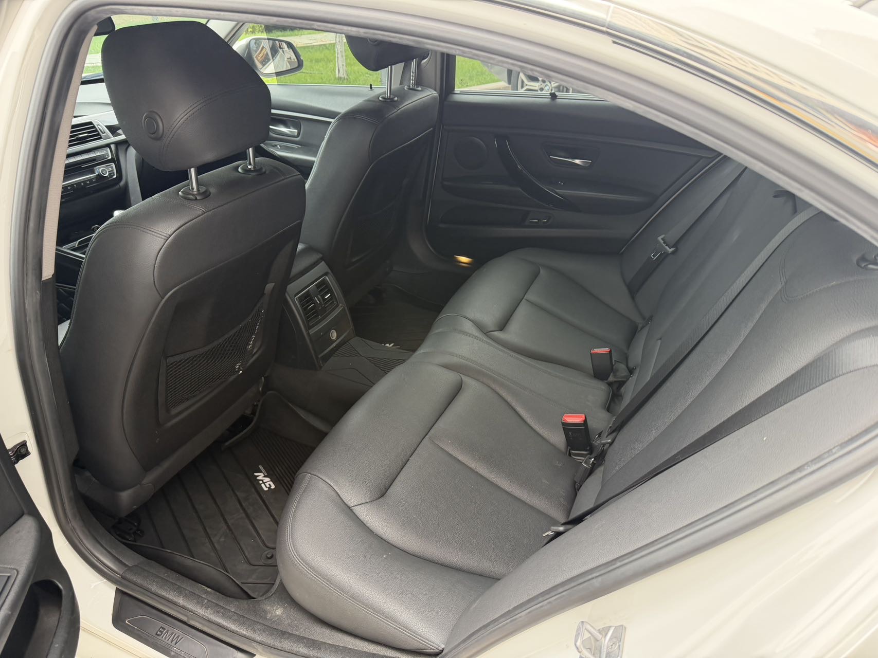 BMW 3 Series 2017 #5 BMW 3 Series 2017 car image #5