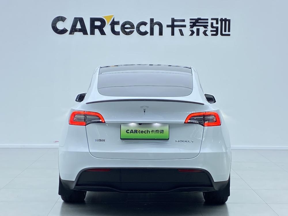Tesla Model Y 2024 car image #3