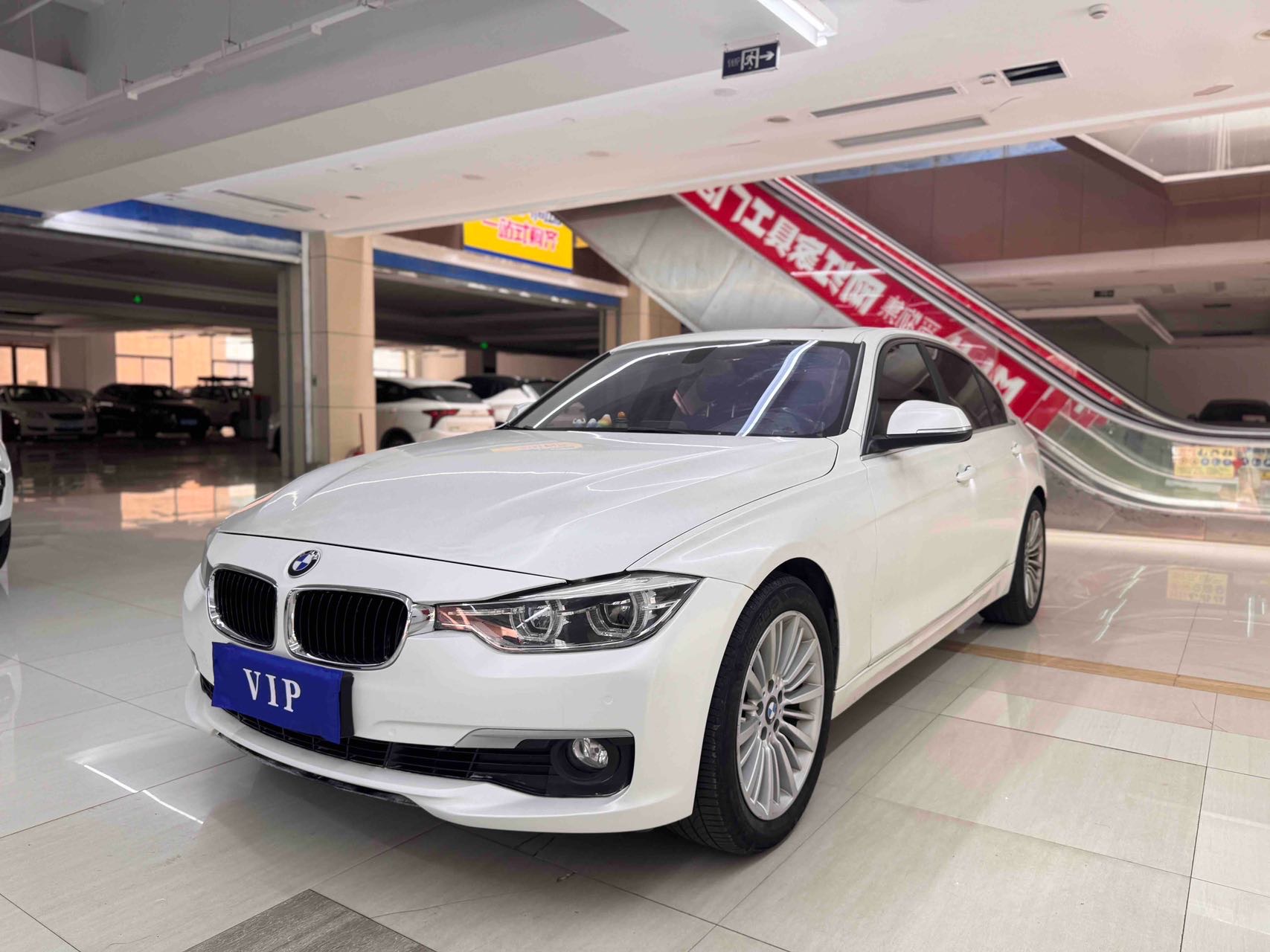 BMW 3 Series 2018 BMW 3 Series 2018 car image