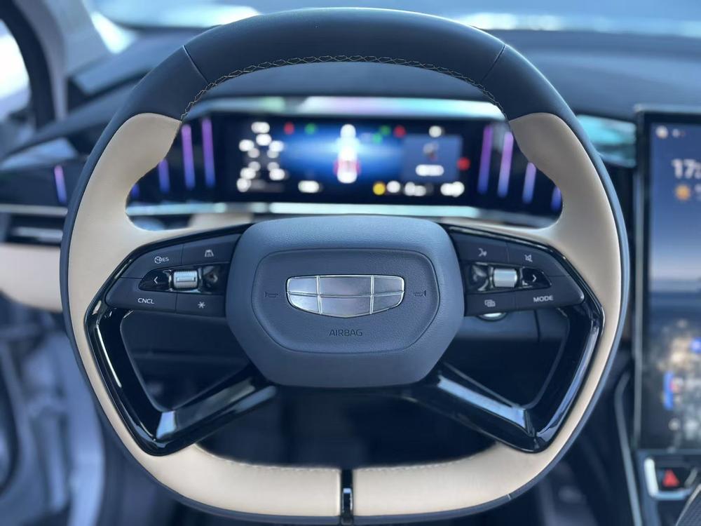 GEELY Boyue L 2024 car image #14