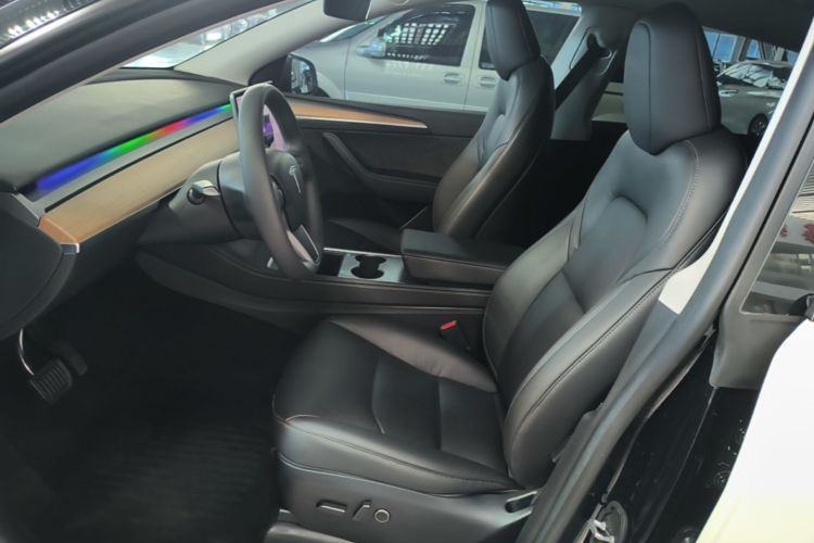 Tesla Model Y 2023 #19 Tesla Model Y 2023 car image #19